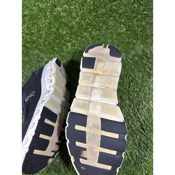 ON Cloudflow 4 Black White W Size 11 Running Shoes Road Trail Atheletic Gym Shoe - Picture 7 of 10